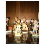 FIGURINES