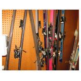 VARIOUS SKIS