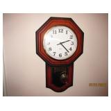 QUARTZ WOOD WALL CLOCK