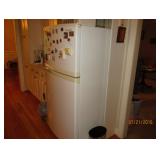 COLD REFRIGERATOR WITH ICE MAKER