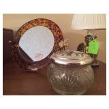 Small mirror, vanity lamp 