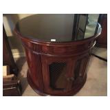 Round end table 