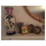 Asian style vase, antique miniature frames