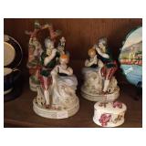 Decorative Figurines 