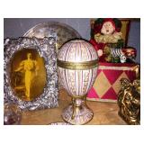 Lots of decoratives