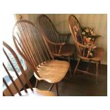 Set of 8 Windsor Chairs in excellent condition