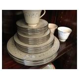 Lenox china, Hadley, 25 pieces