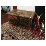 Decorative chest
