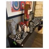 Zebra pattern placemats, napkins and serving tray