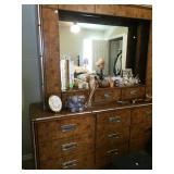 Nine-drawer dresser