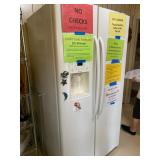 Side by Side GE Refrigerator, Model HSS25ATHECWW