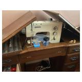 Bernina Sewing Machine Style 830 in cabinet with bench 