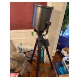 Floor lamp that looks like a Spot Light 