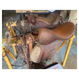Western Saddle and English Saddle 