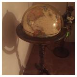 Freestanding globe
