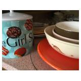 Girl Scout cookie jar, vintage bowls