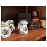 Blue & White frogs 