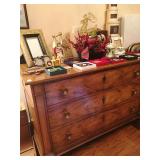 3-drawer sideboard, Texas commemorative Christmas tree ornaments