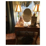 Occasional table, lamps, vintage free-standing mirror