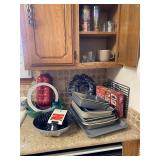 Cookie sheets and bakeware