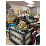Traveling trunk, artwork, decoratives, mirrors