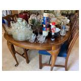 Beautiful Mahogany Dining Room Table and Chairs