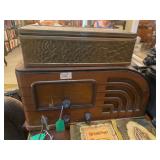 Antique Tube Radio