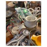 More Hand Tools including Pampered Chef Scoops