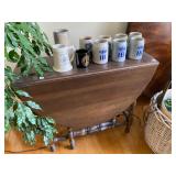Antique English Drop Leaf Gate Leg table