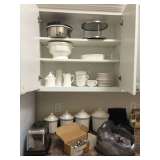 Stainless kitchenware and stoneware dishes