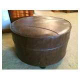 Mod rolling ottoman
