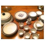 Salem stoneware set