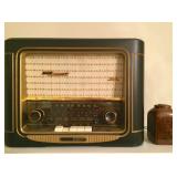 Reproduction antique radio