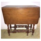 Gate-leg table