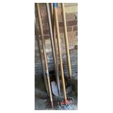 Garden tool lot