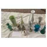 Small Bud Vase Lot With A Couple Of Them Are Fenton Glass Vases Lot Of 13