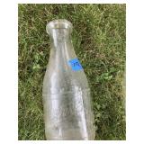 supreme dairy 1 quart bottle