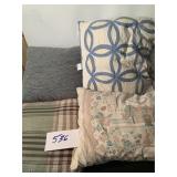 Throw Pillow Lot