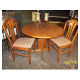 Table w/2 chairs