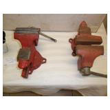 2 vises
