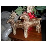 Gold wire reindeer