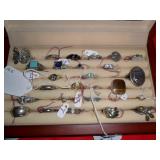 Gold and Sterling ringd