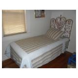 2 twin beds