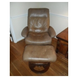 Bradington Young Chair & foot rest