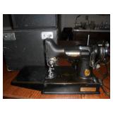 Working Vintage singer portable