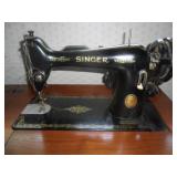 Singer Sewing Machine In v=cabinet