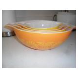 4 Bowl Pyrex