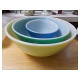 Pyrex Mixing bowls