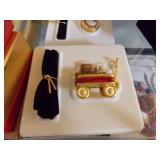 Estee Lauder solid perfume