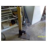 Wood splitting wedge